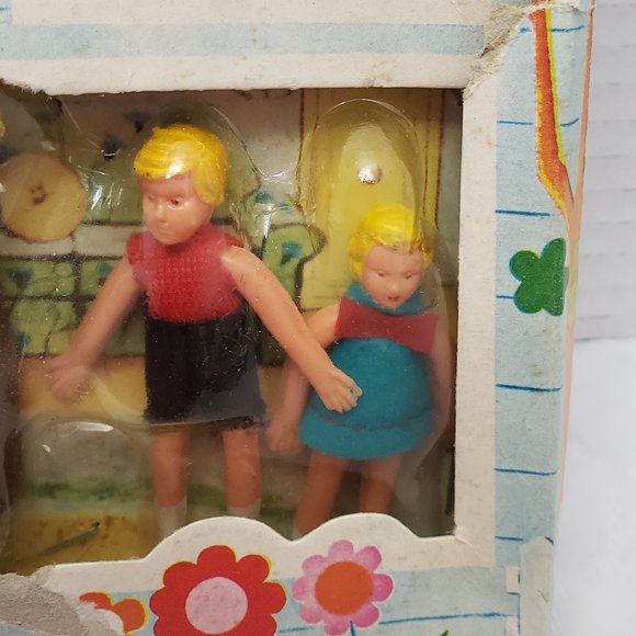 Vintage Irwin Toys Bend Me Dollhouse Family - Picture 2 of 6